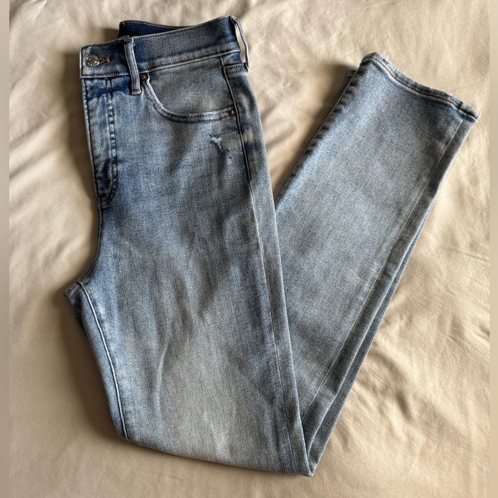 Express 90’s slim super high rise jeans women’s size 6r.